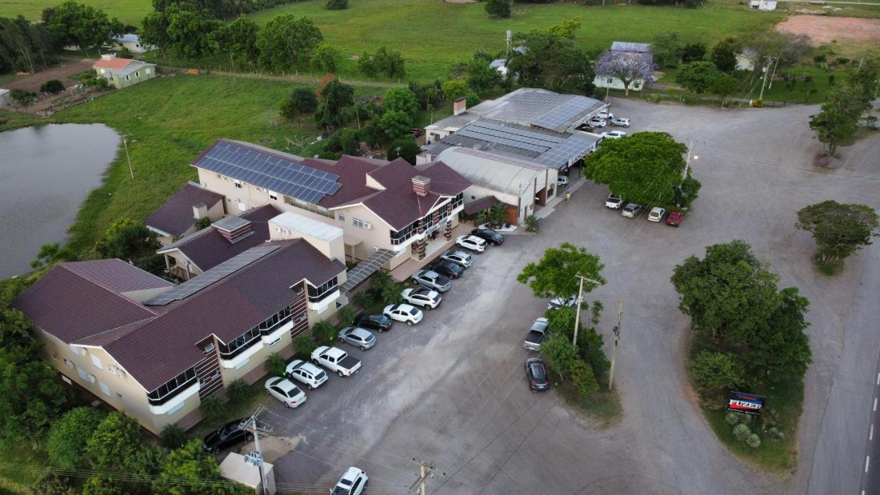 Fuzer Inn